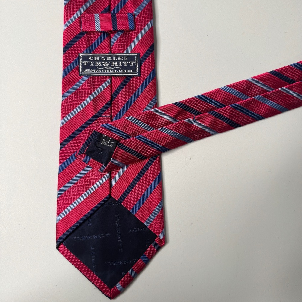 NWOT Charles Tyrwhitt 100% SILK Tie - Hot Pink, Blue Stripes - Made in England - Picture 3 of 5